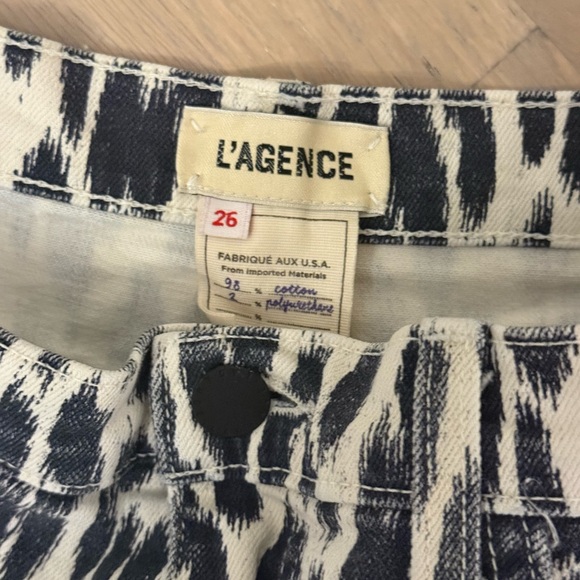 L’agence High-Rise Ryland Lepord Print Shorts - Picture 4 of 4